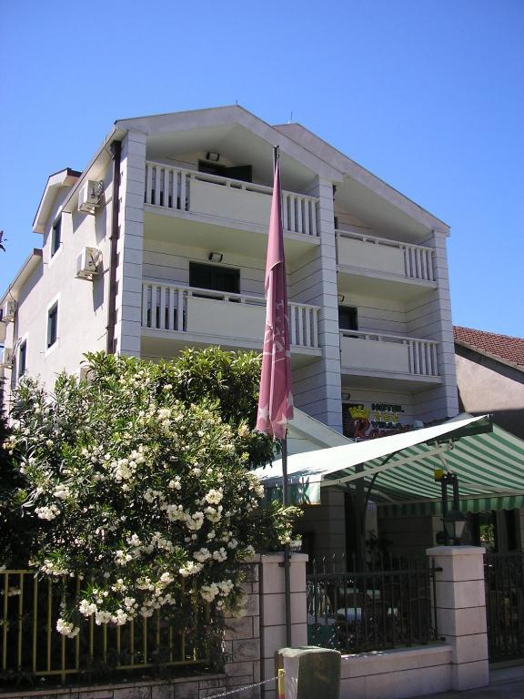 Hotel Villa Royal Tivat Exterior photo